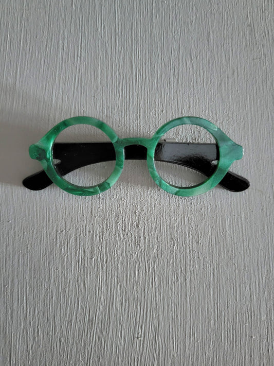 Acrylic Green Glasses Brooch