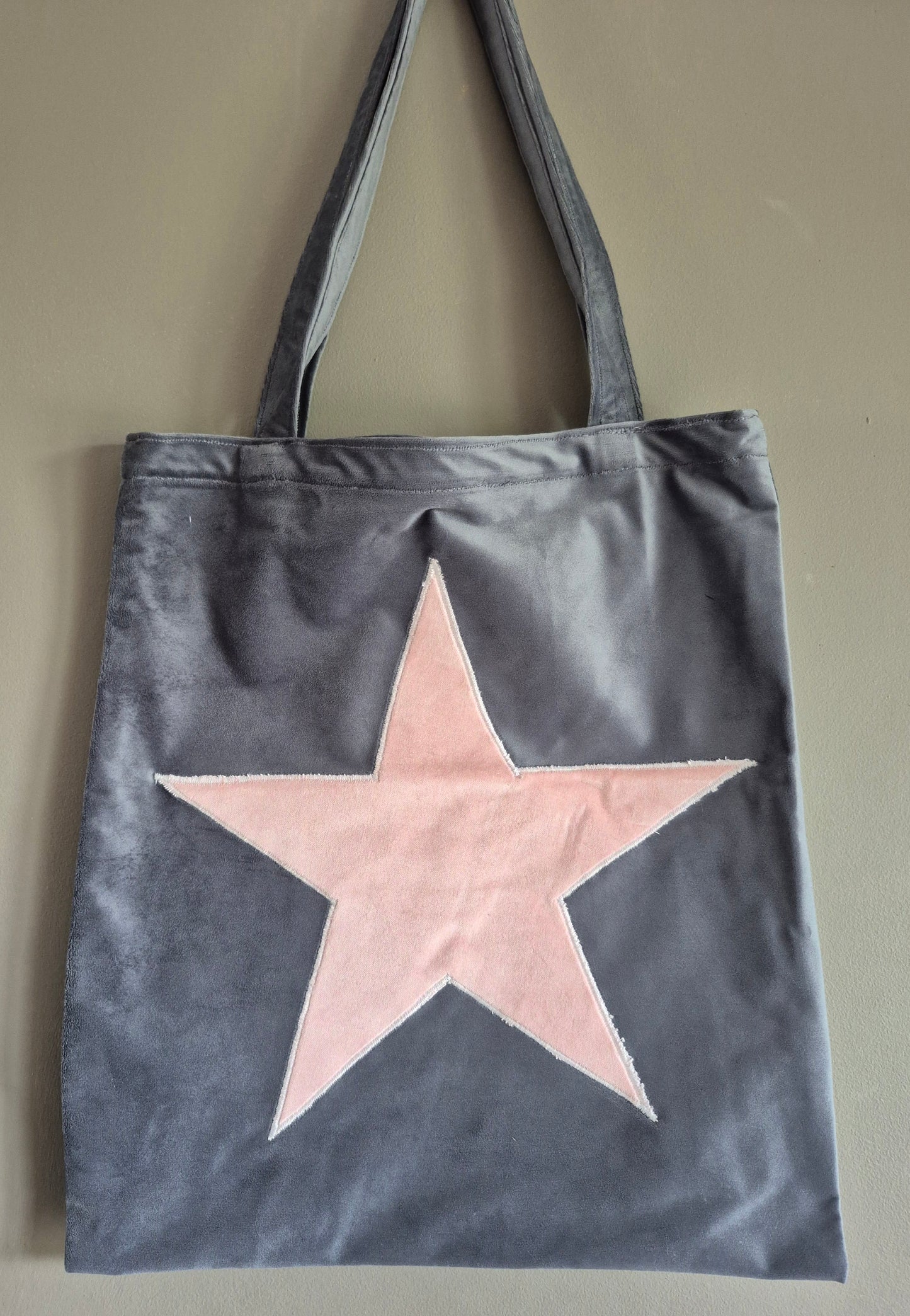 Luxury Tote Bag in Light Grey Velvet With Baby Pink Velvet Star
