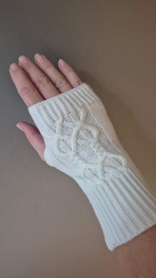 Cream Fingerless Gloves