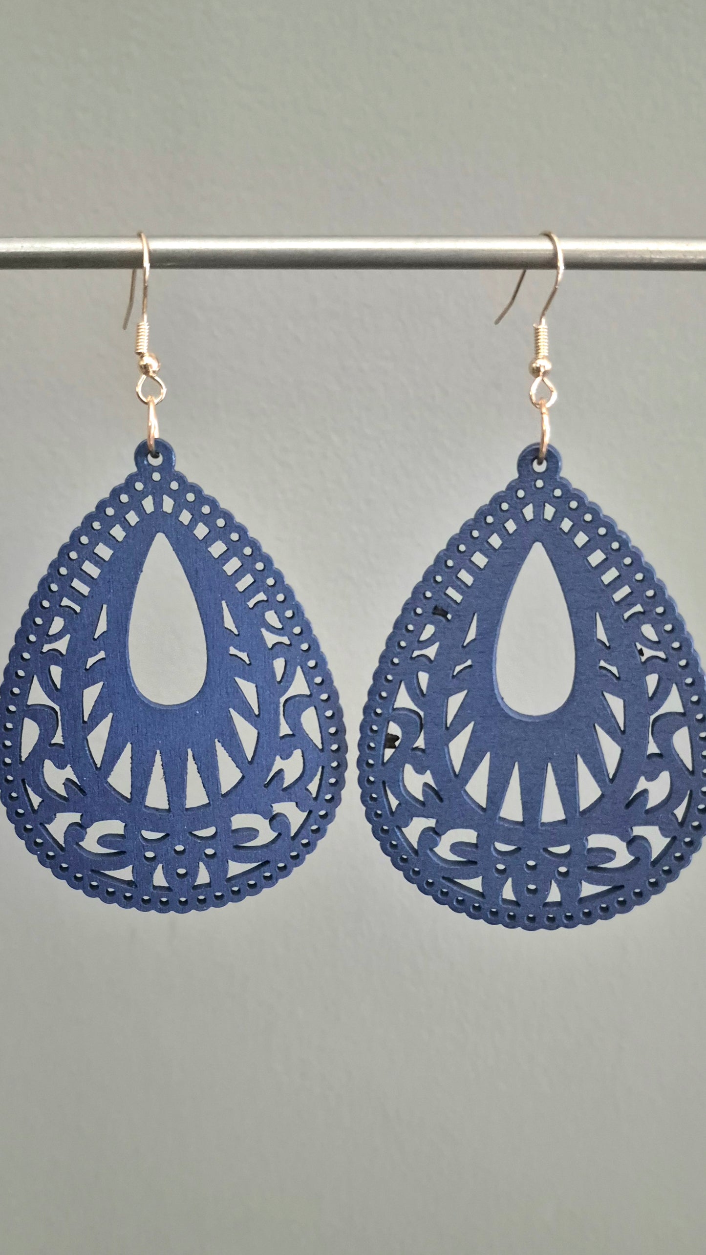 Wooden Large Droplet Shape Filigree Drop Earrings - Navy