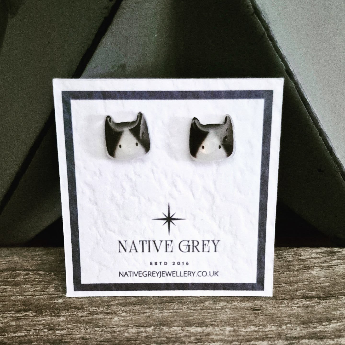 Cat Head Stud Earrings - Black & White