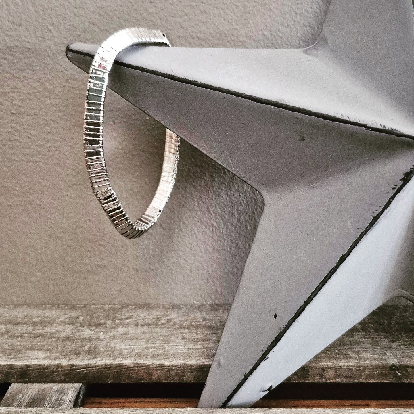 Silver Elasticated Bracelet