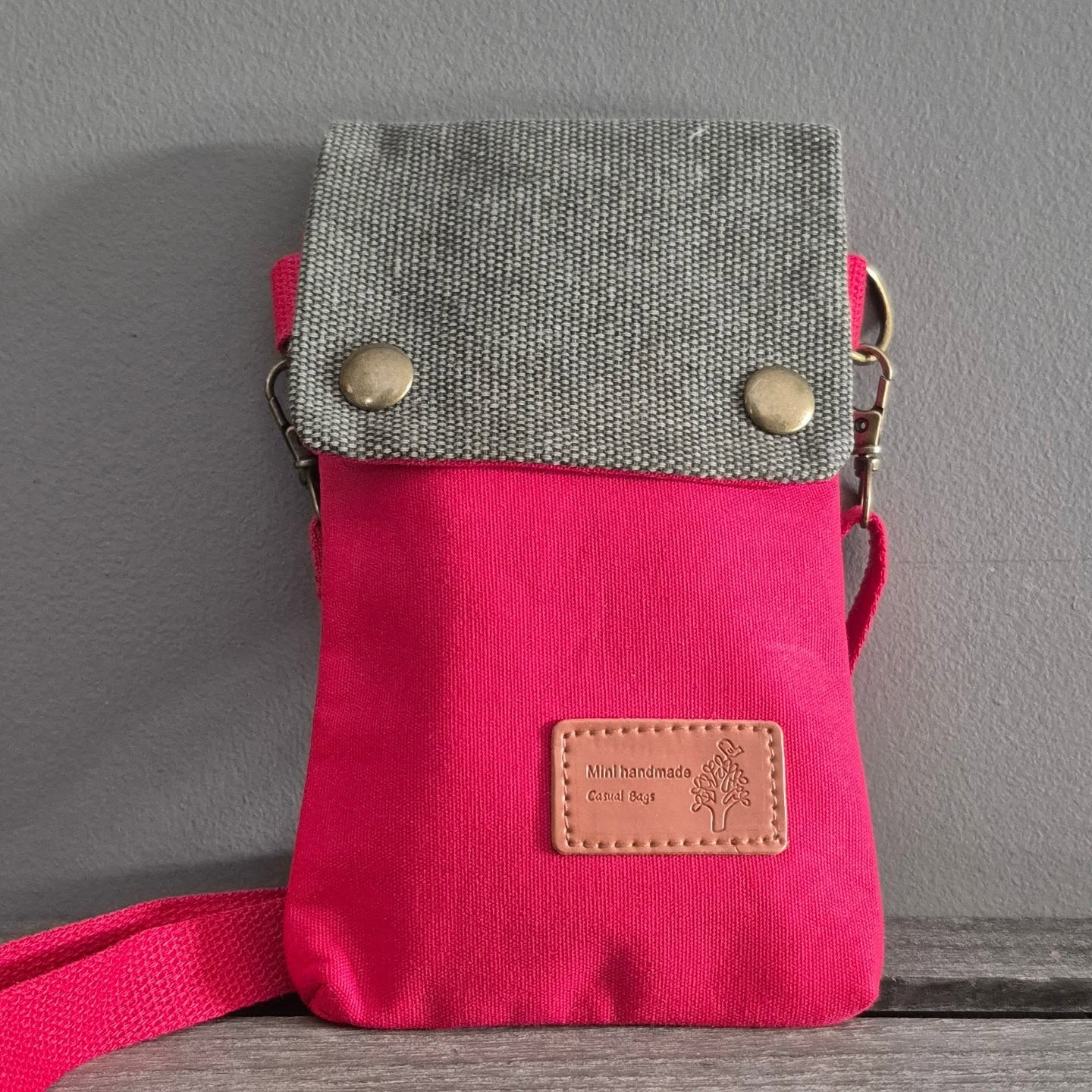Cross Body Phone Bag - Red