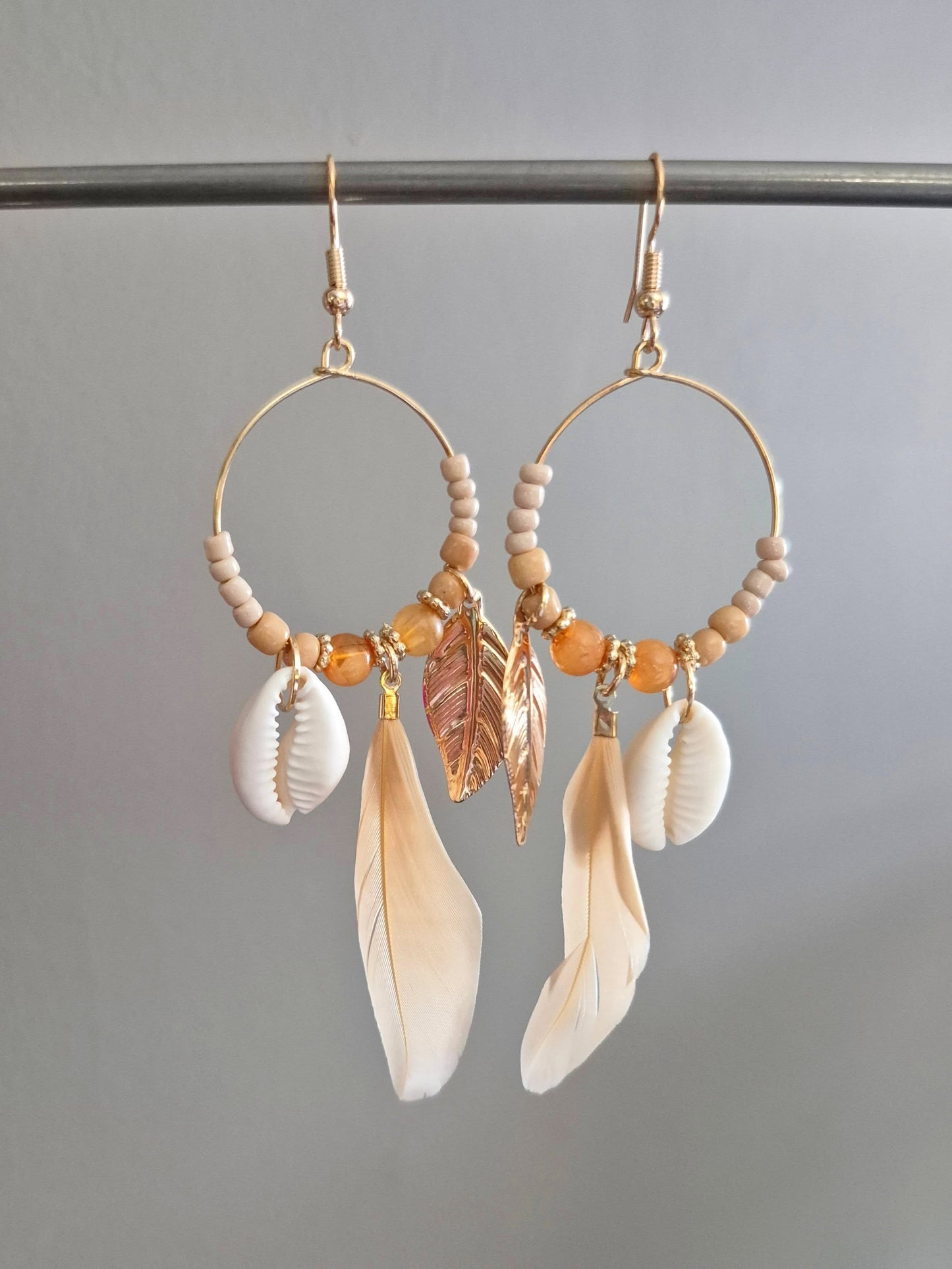 Feather & Shell Hoop Drop Earrings - Apricot