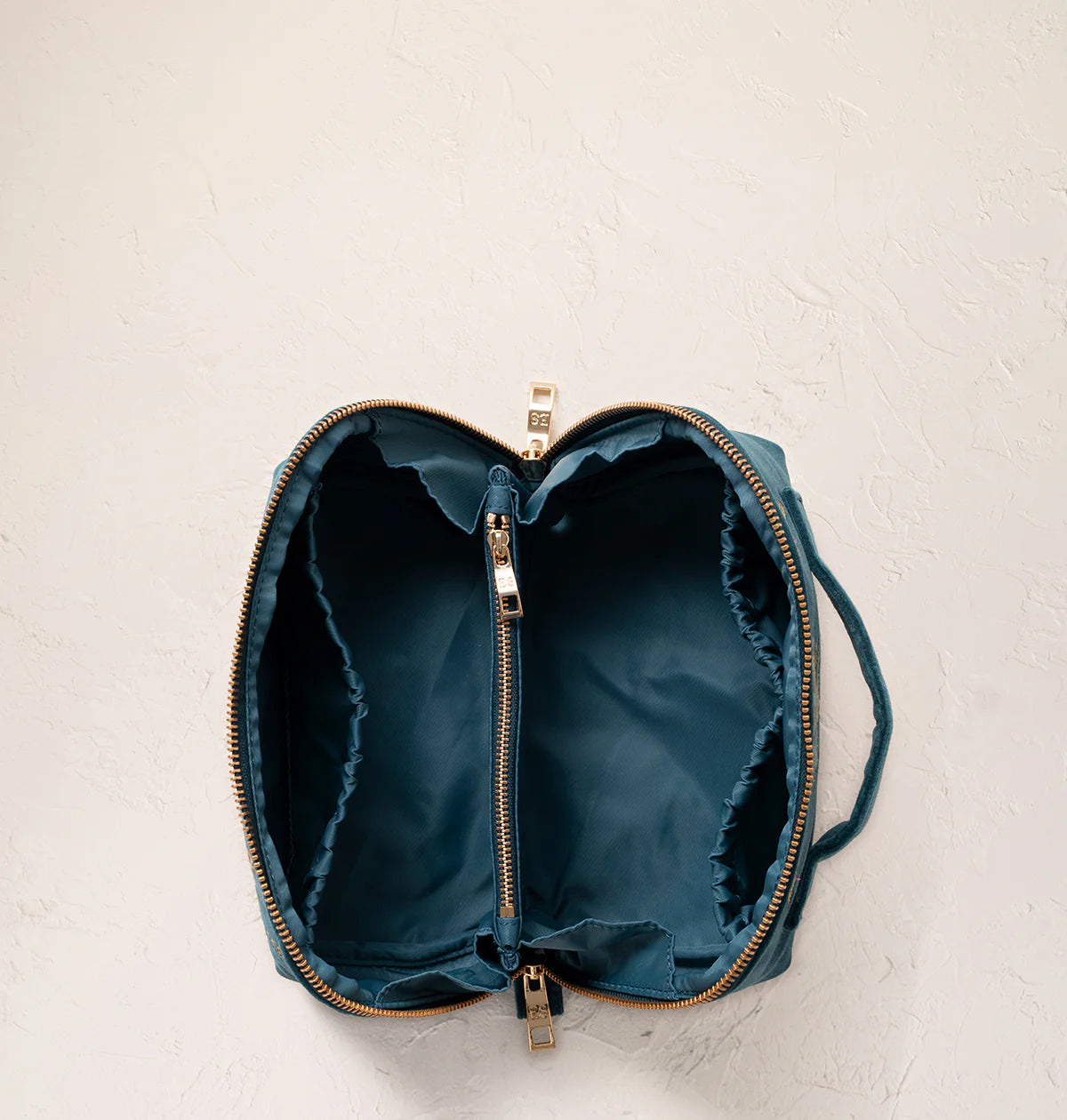 Wild Giraffe Palm Open Flat Makeup Bag