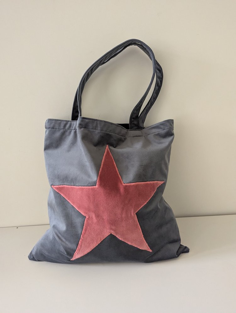 Luxury Tote Bag in Grey Velvet With Rosy Pink Velvet Star