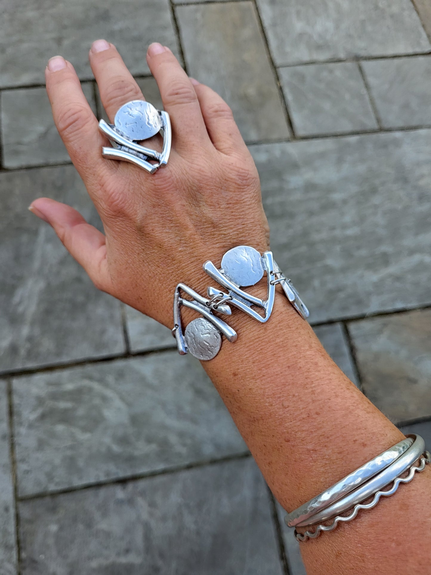 Zeydor Avantgarde  - Silver Plated Asena Earring, Bracelet, Ring Set