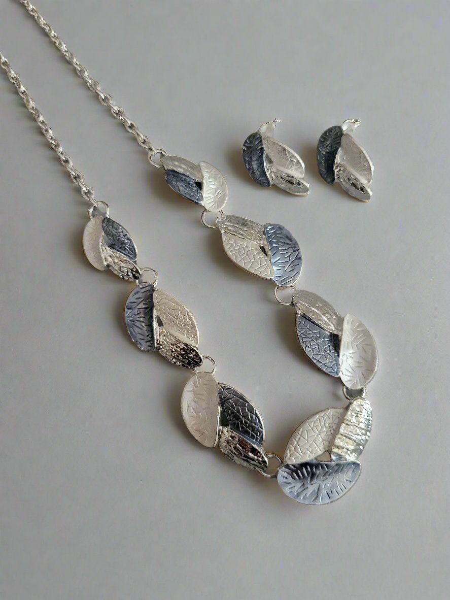 Silver & Blue/ Grey Leaf Shaped Necklace Set