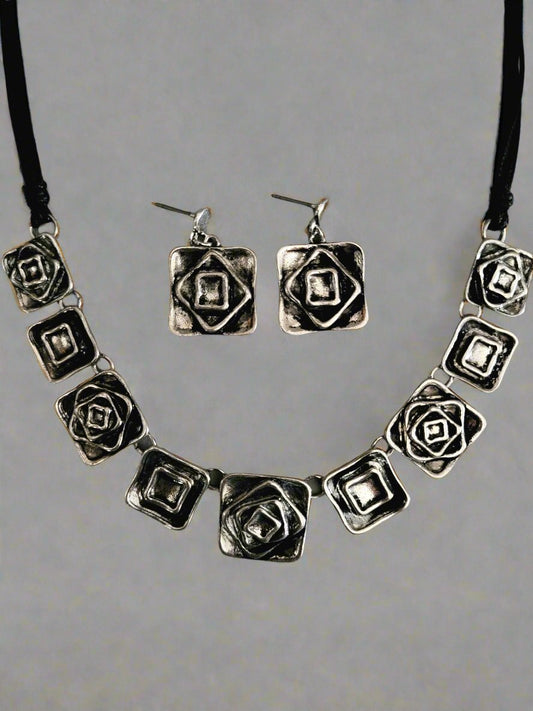 Short Square Linked Necklace Set