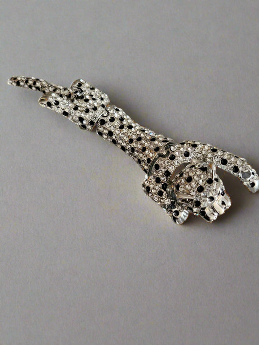 Striking  Leopard Brooch With Connected Parts