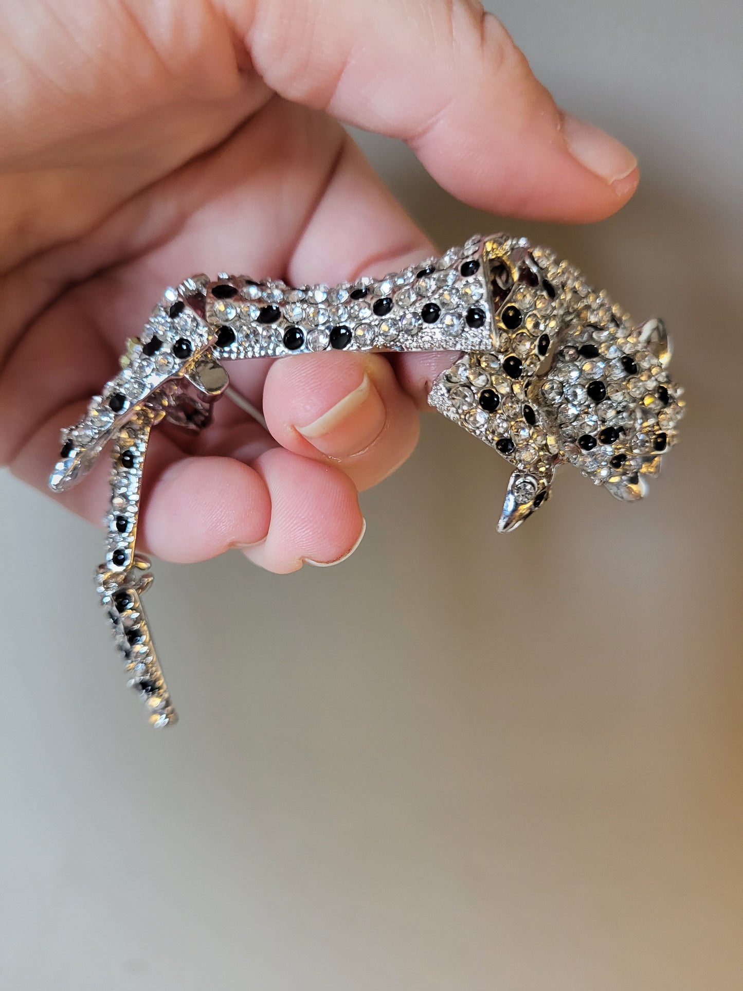 Striking  Leopard Brooch With Connected Parts