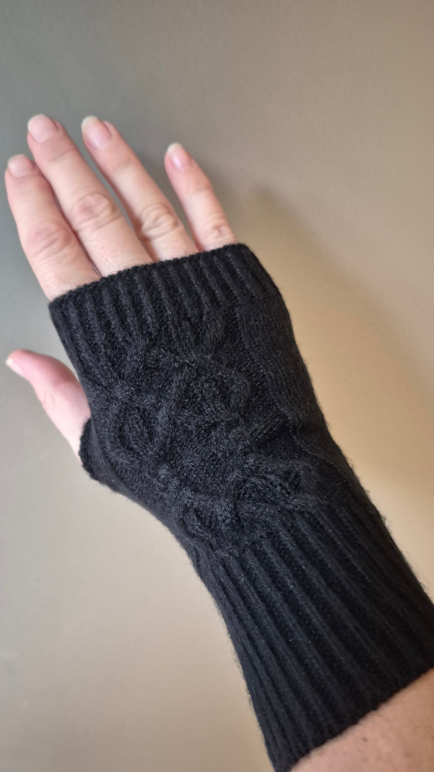 Black Fingerless Gloves