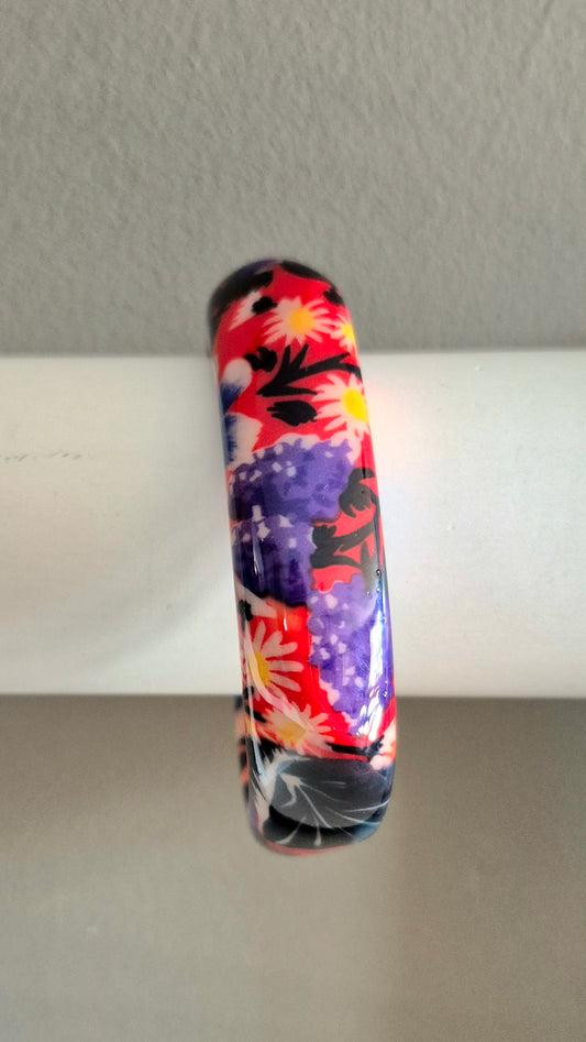 80's Style Floral Acrylic Bangle