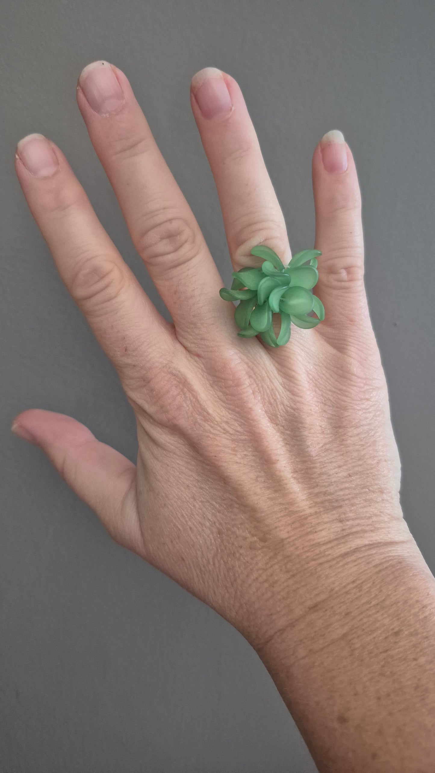 Green Acrylic Flower Adjustable Ring