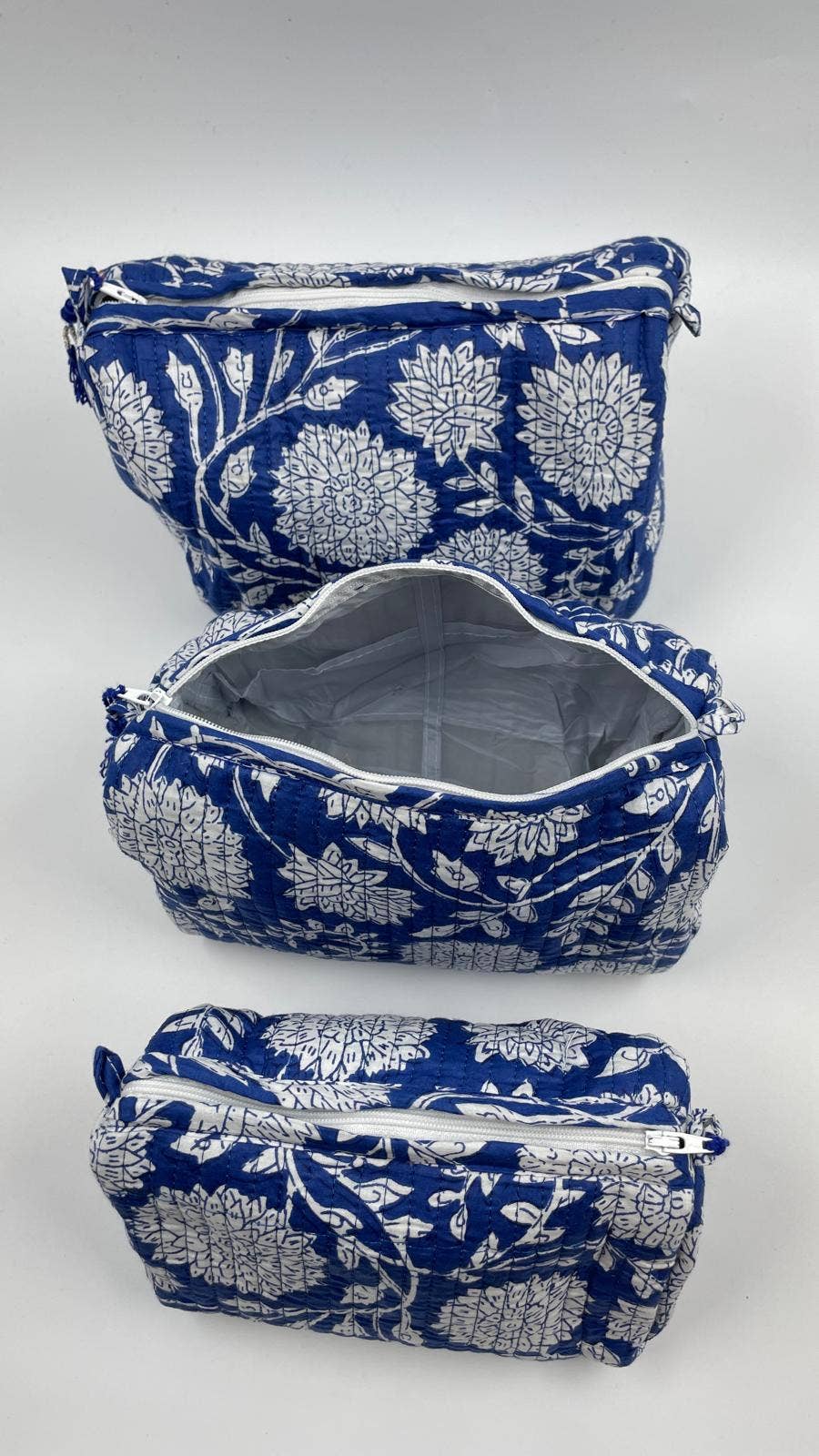100% Cotton Quilted Washbag 3 Sizes - Small Medium Large
