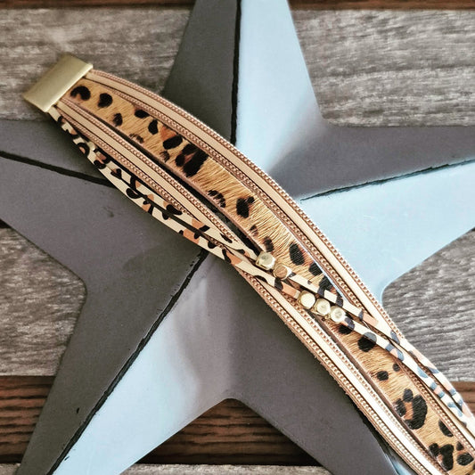 Magnetic Multi-Strand Leopard Print Bracelet - Tan