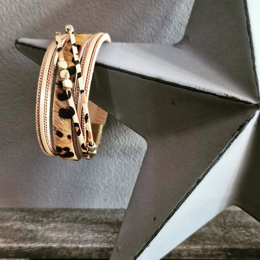 Magnetic Multi-Strand Leopard Print Bracelet - Tan