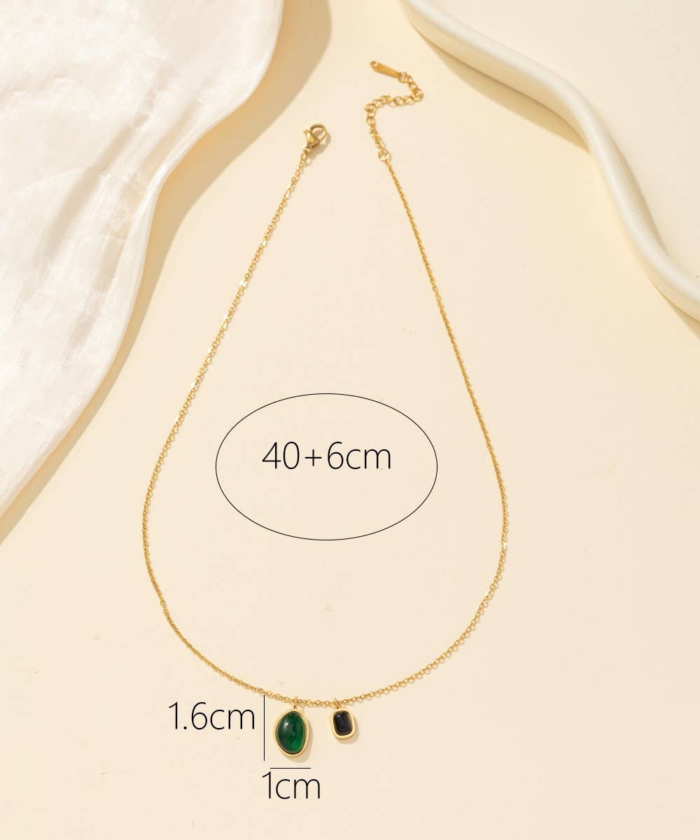 Gold Pendant Chain Necklace