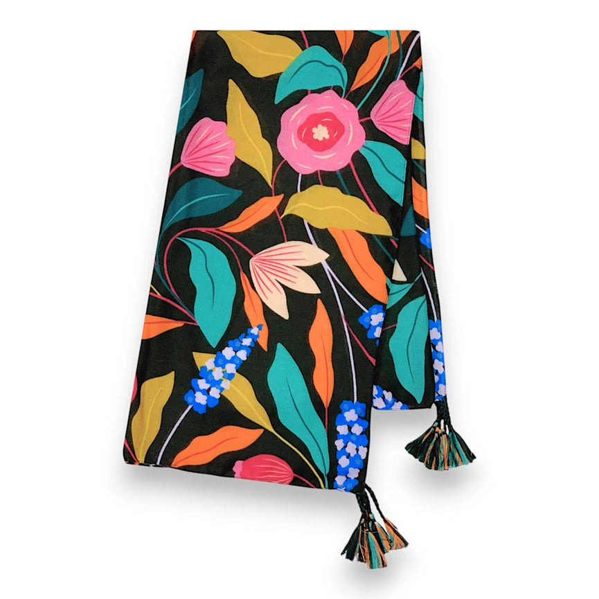 Roses Print Tassel Square Scarf