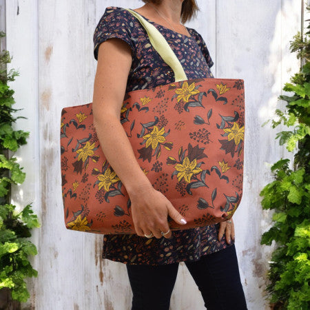 Weekend Bag Rust Red Floral
