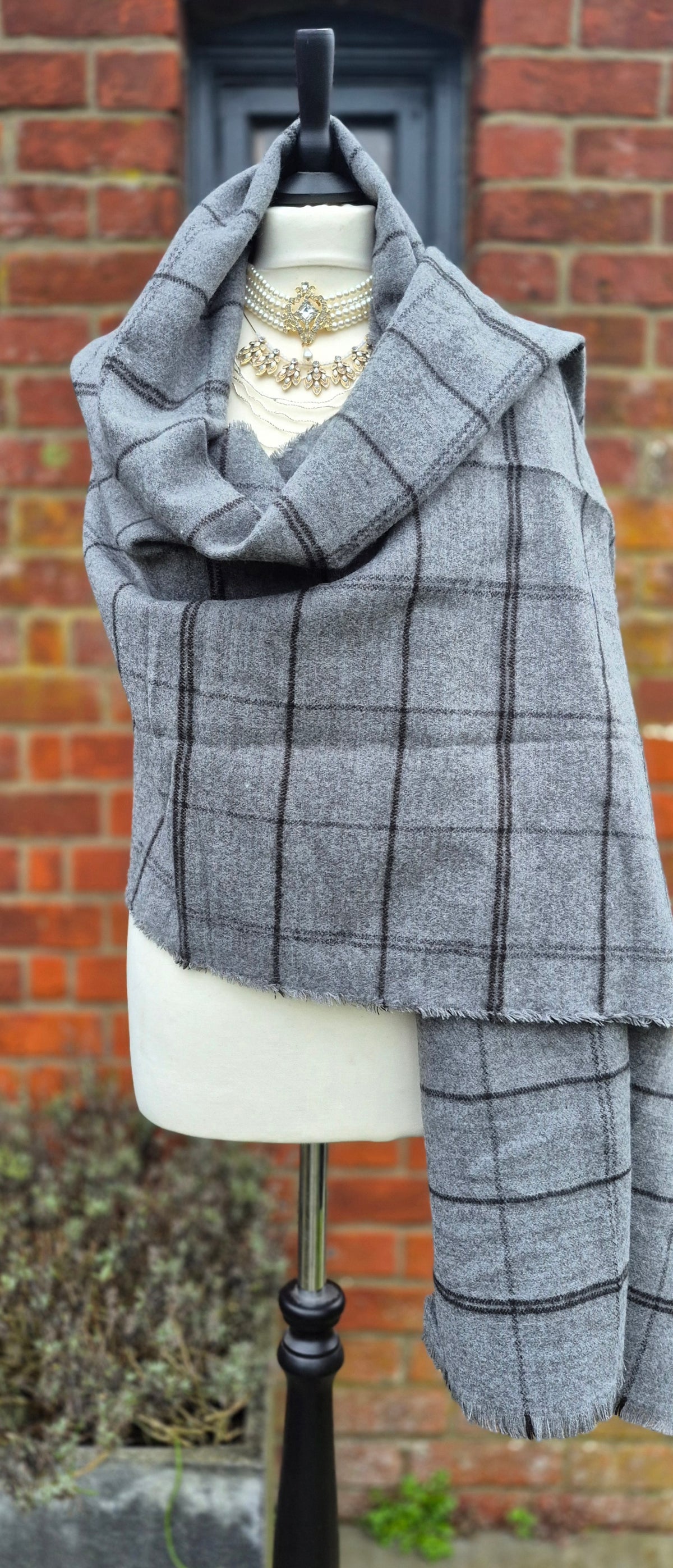 Large Grey Checked Thick Scarf