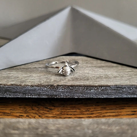 Silver Bee Ring (Adjustable)